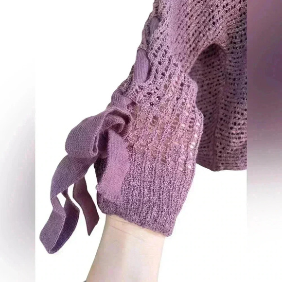 JOLT women’s crochet knit purple sweater with thick lace along the arm sz S used - Picture 3 of 8